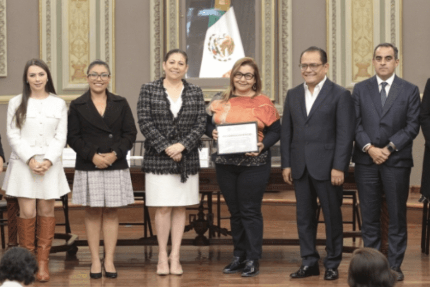 Entrega Congreso del Estado Medalla al Mérito Docente “Juan C. Bonilla”